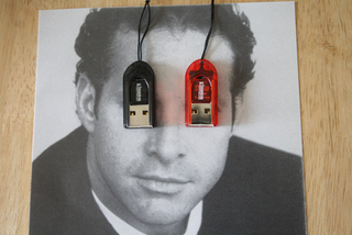 Illustration for article titled Hands-On With Kingston's microSD Card Reader Bundles